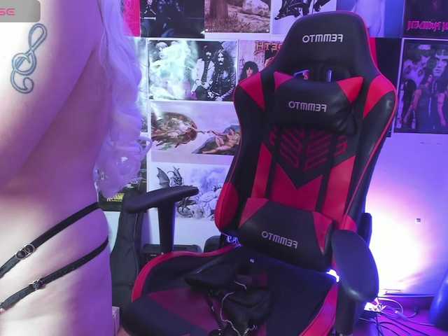 Mistresscrowley-666 live cam on BongaCams