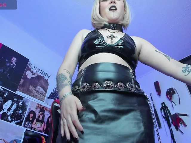 Mistresscrowley-666 live cam on BongaCams