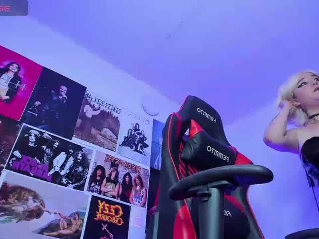 Mistresscrowley-666 live cam on BongaCams