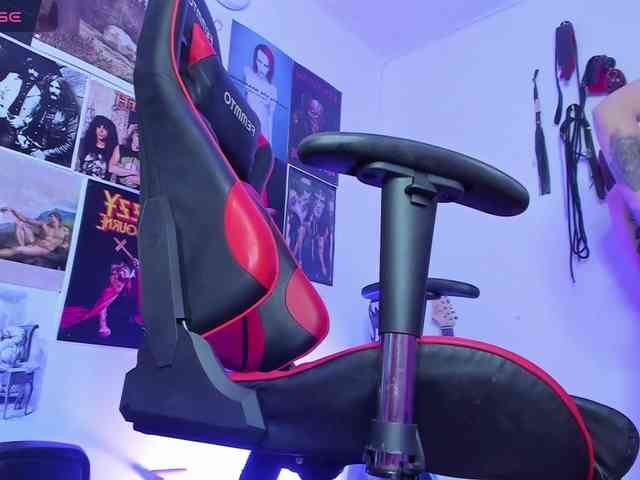 Mistresscrowley-666 webcam