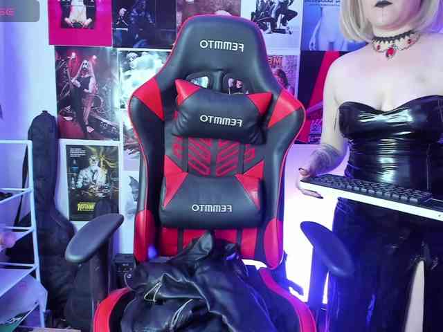 Mistresscrowley-666 webcam