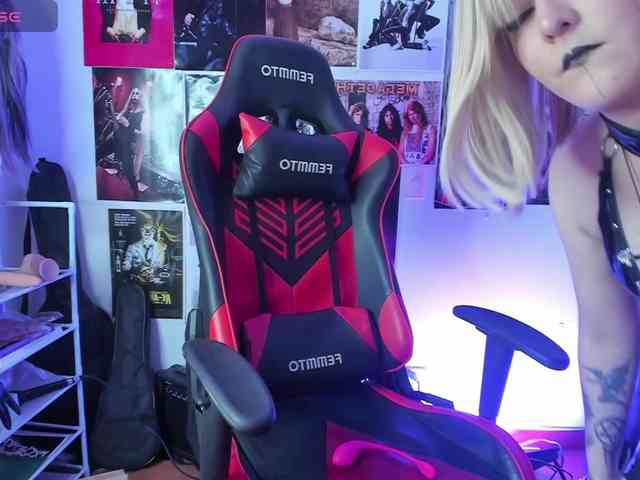 Mistresscrowley-666 webcam