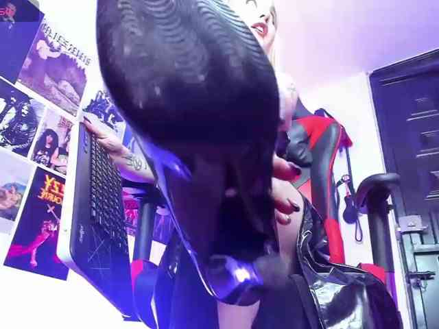 Mistresscrowley-666