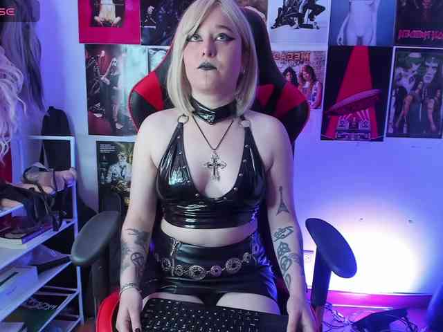Mistresscrowley-666 webcam
