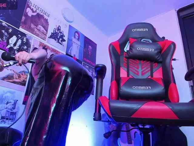 Mistresscrowley-666 webcam