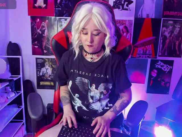 Mistresscrowley-666 webcam