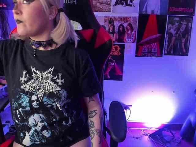 Mistresscrowley-666 webcam