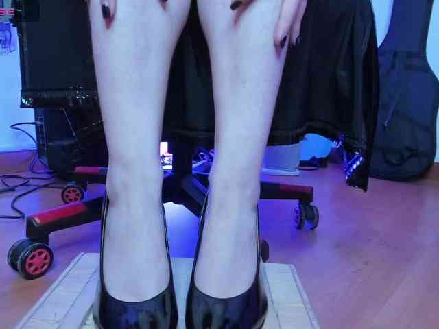 Mistresscrowley-666 webcam