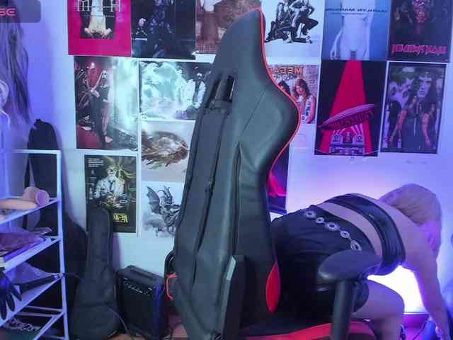 Mistresscrowley-666 webcam