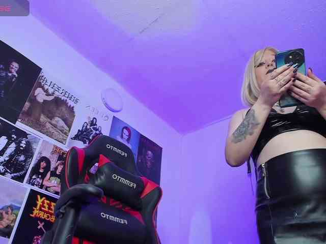 Mistresscrowley-666 webcam