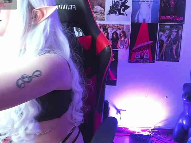 Mistresscrowley-666 webcam