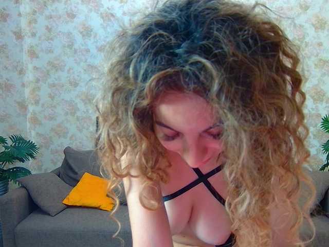 KateNotley live cam on BongaCams
