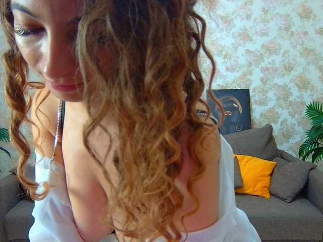 KateNotley live cam on BongaCams