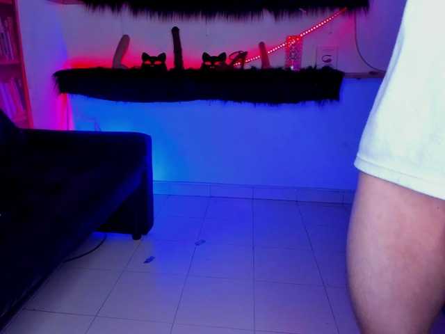 3loverlive1 live cam on BongaCams