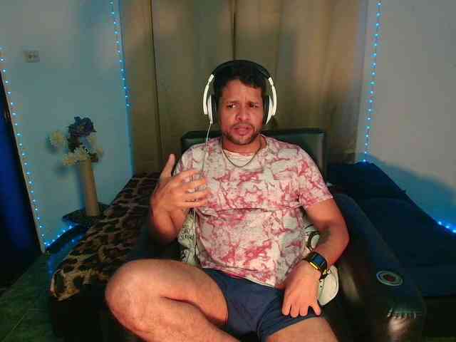 LucasGaeel LucasGaeel