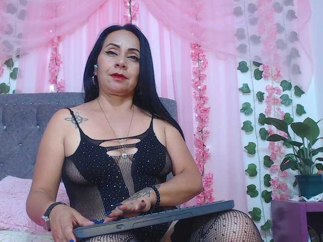 Gemasweet live cam on BongaCams