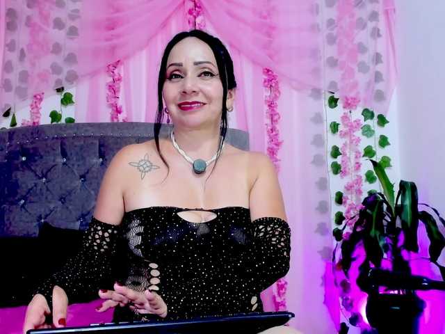 Gemasweet live cam on BongaCams