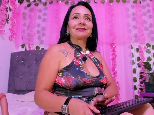 Gemasweet live cam on BongaCams