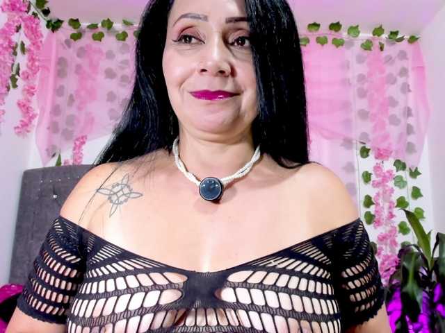 Gemasweet live cam on BongaCams