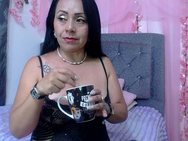 Gemasweet live cam on BongaCams