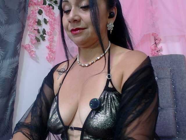 Gemasweet live cam on BongaCams