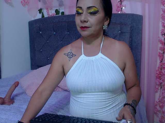 Gemasweet live cam on BongaCams