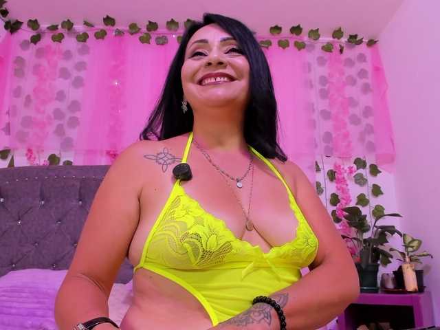 Gemasweet live cam on BongaCams