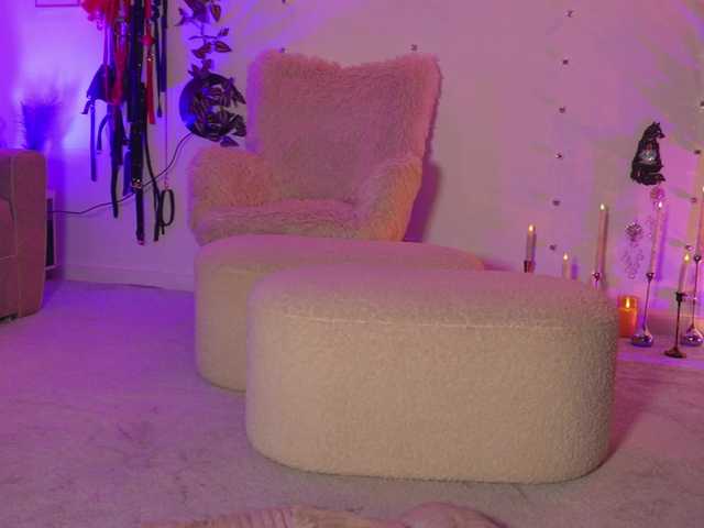 curlynatashaa's BongaCams show and profile