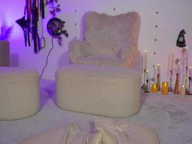 curlynatashaa live cam on BongaCams