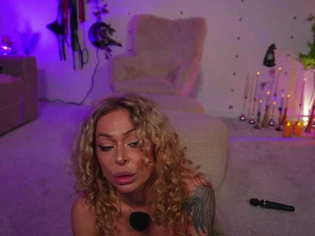 Sex chat gratuit in direct cu curlynatashaa pe BongaCams