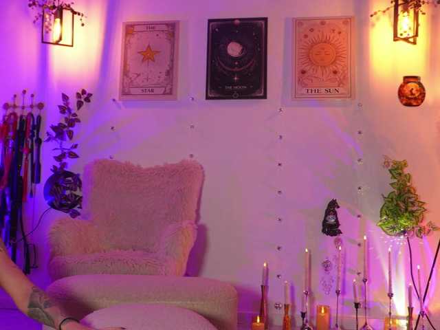 curlynatashaa's BongaCams show and profile