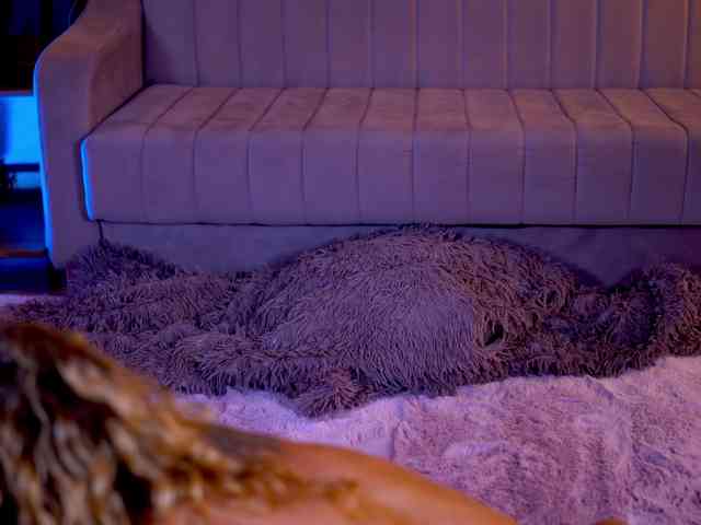 curlynatashaa webcam
