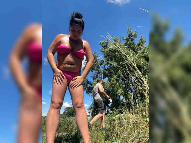 Ju--lia Sex Cam Show