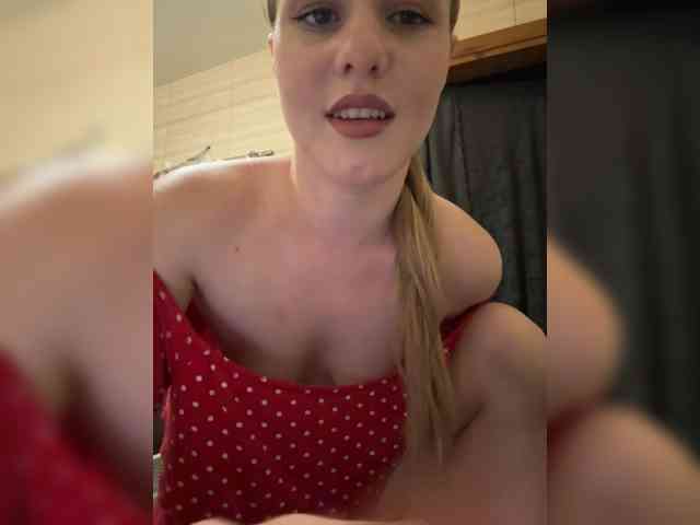 Angelina-8 webcam