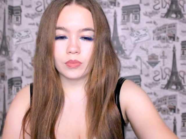 SaraKox live webcam show