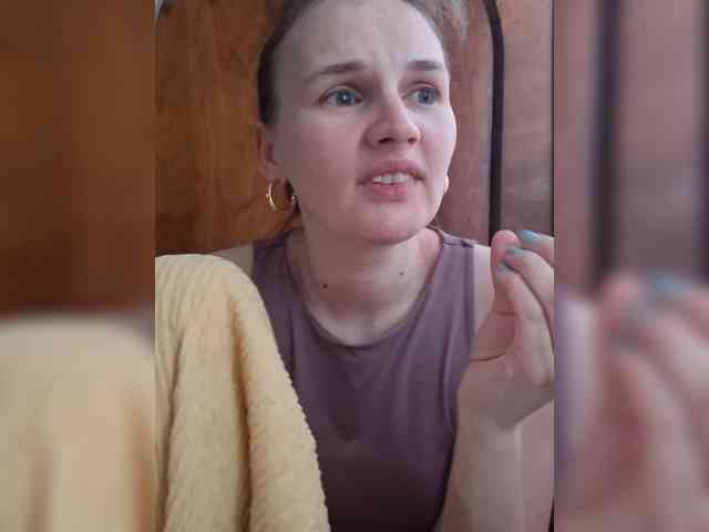 LisaLovHoney webcam