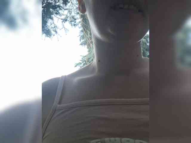 LisaLovHoney webcam