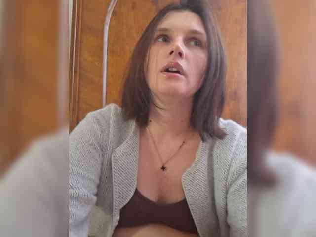 LisaLovHoney webcam