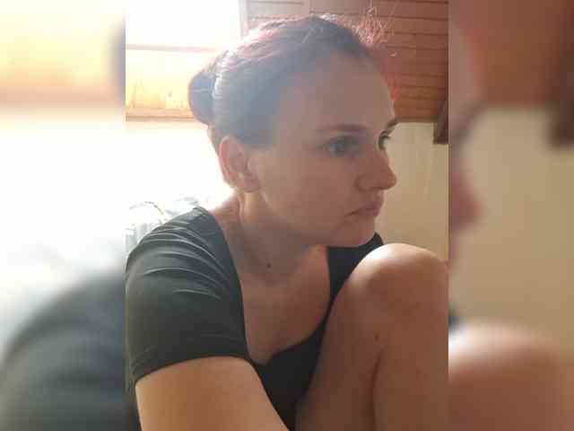 LisaLovHoney webcam
