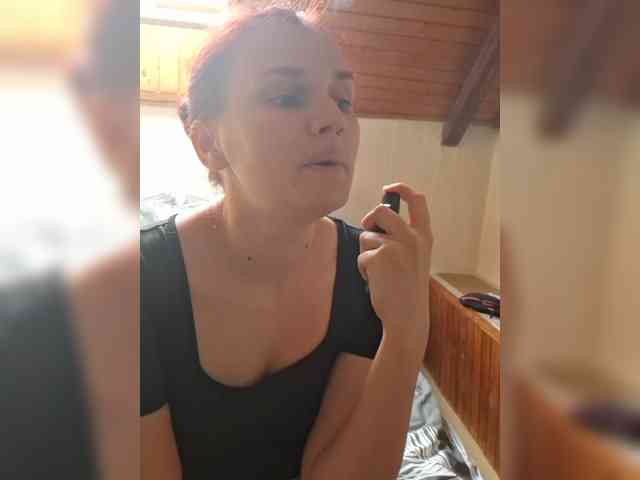 lisalovhoney's live room