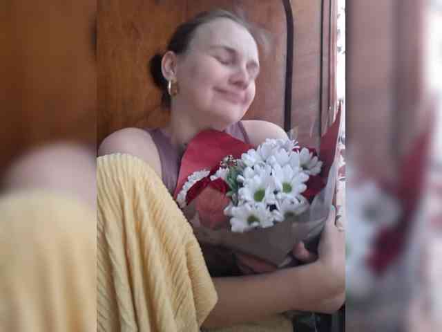 LisaLovHoney webcam