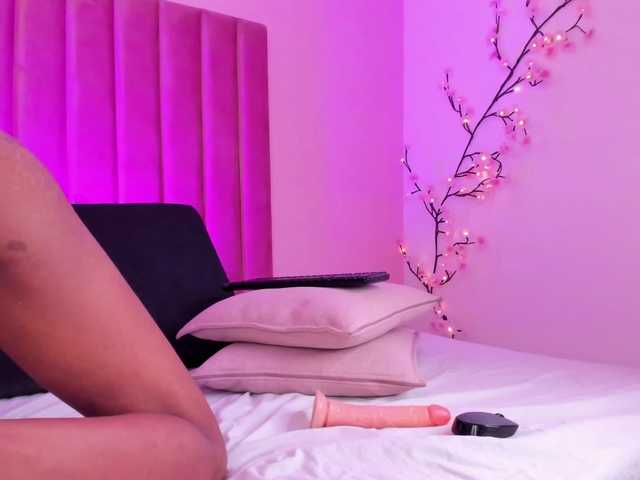 BellaGracee live cam on BongaCams