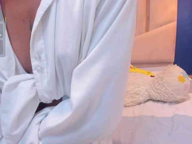 BellaGracee webcam