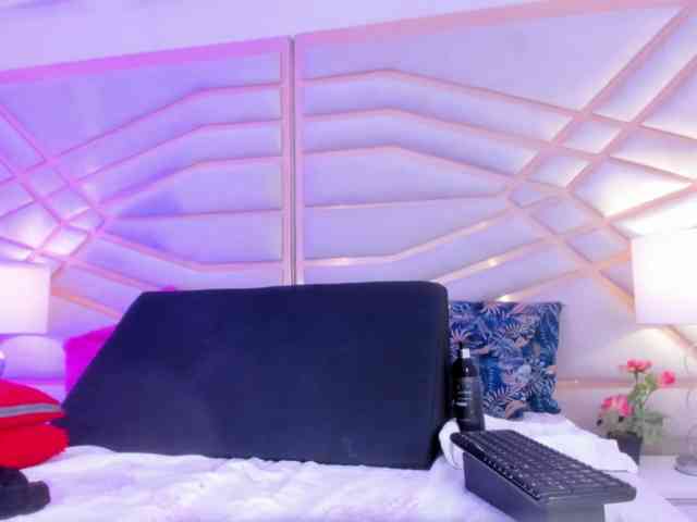 BellaGracee webcam