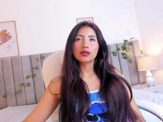 Naomii- live cam on BongaCams