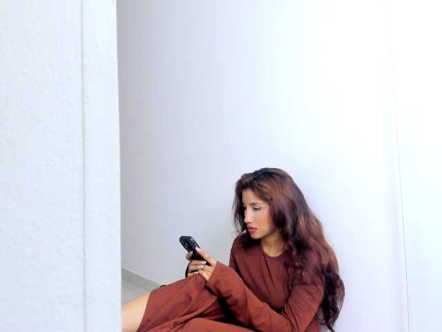 Naomii- live cam on BongaCams