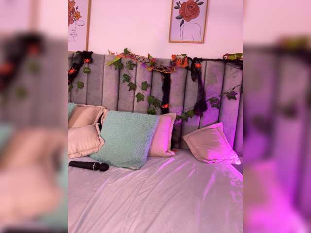 Naomii- live cam on BongaCams
