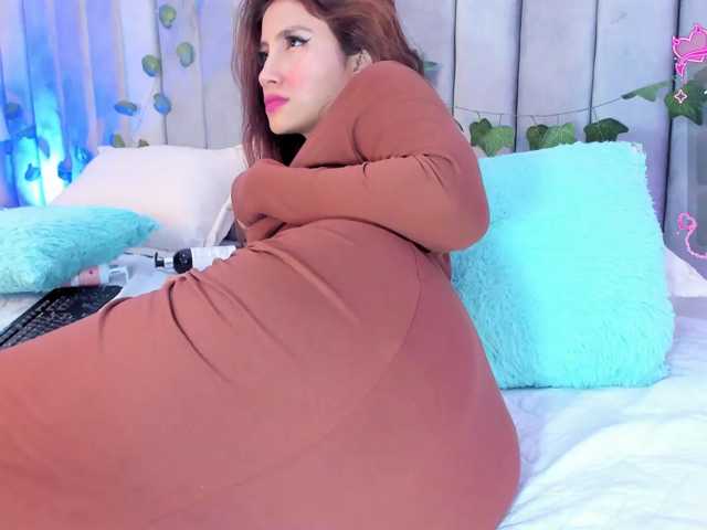 Naomii- live cam preview