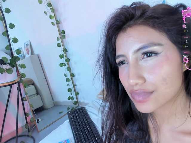 Naomii- live cam on BongaCams