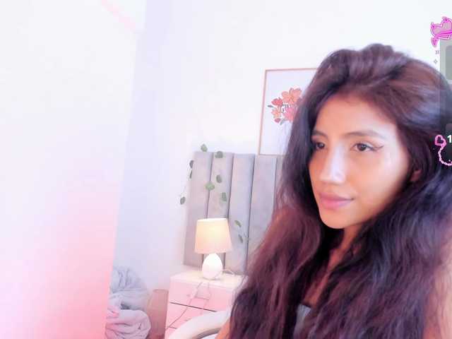 Naomii- live cam on BongaCams